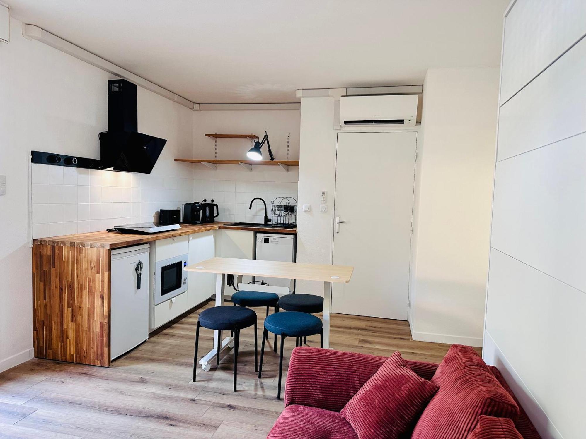 Apartment 40M2-Air Conditioning-Elevator-Underground Parking-Self Checkin! Appart Climatise 40M2-Ascenseur-Parking Souterrain -Arrivee Autonome Avignon Exterior photo